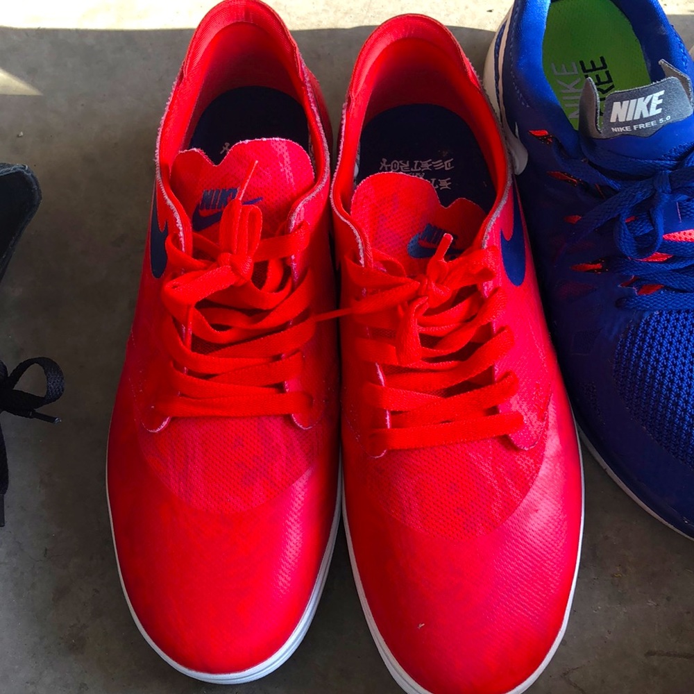 Shoes/sneakers